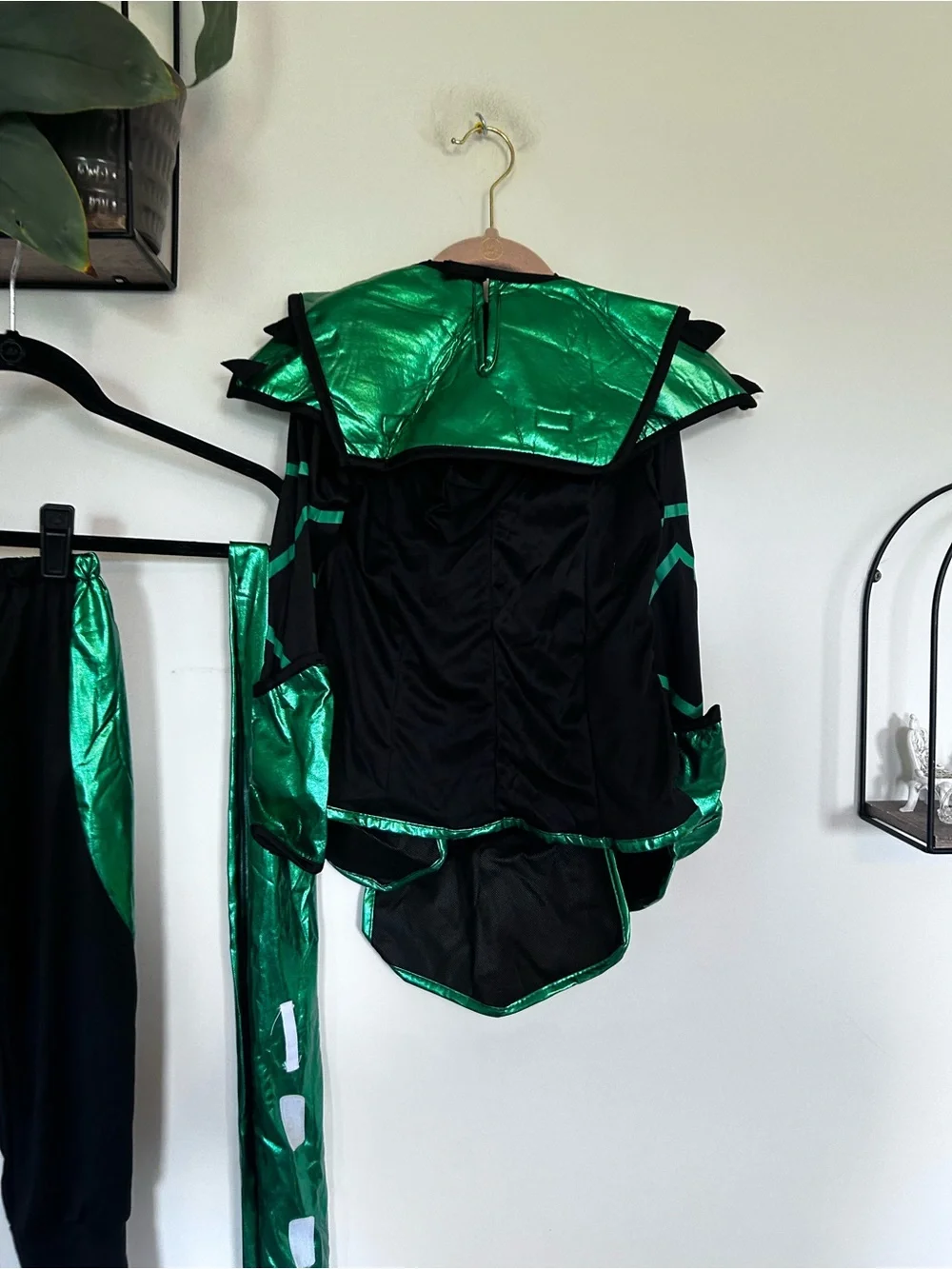 Children’s Green & Black Ninja Halloween Costume & Accessories Size Small